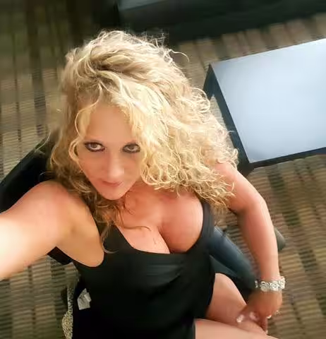 Escort Candy in Corona, CA